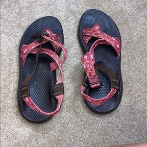 One strap chacos